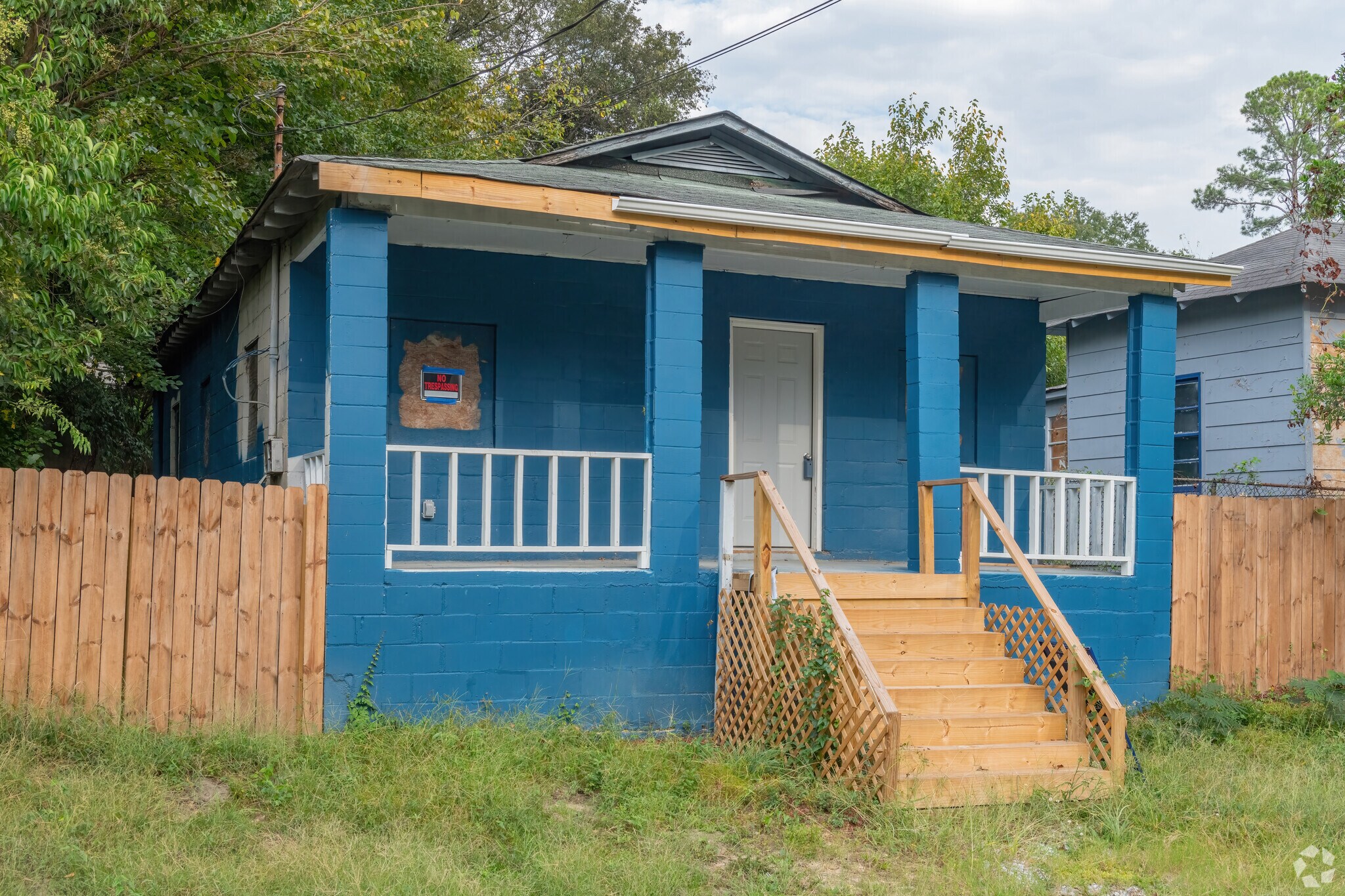 Turn-key homes are always a great buy in the Fort Hill Historic District.