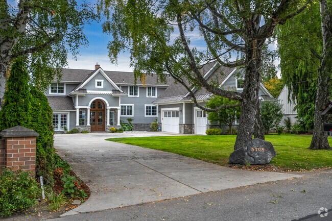 Luxury residences can be found overlooking Possession Sound in Harborview-Seahurst-Glenhaven.