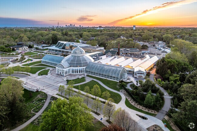Como Park and Zoo is the jewel of the Como Park neighborhood.
