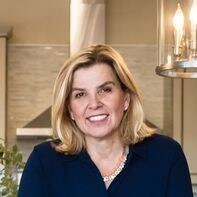 Nicky Johnson - The Relocation Queen