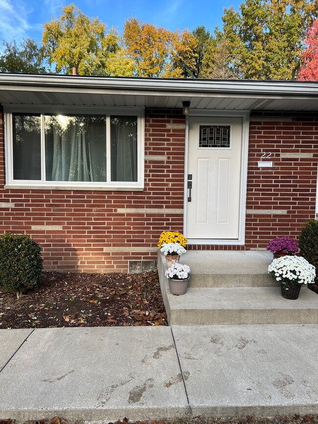 22 Ansel Ave, Akron, OH 44312 - photo 2