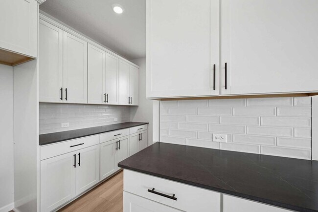 14748 105th Ave N unit 36470041, Maple Grove, MN 55369 - photo 4