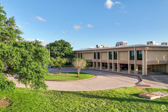 Hewitt Elementary School in Hewitt, TX gets an 