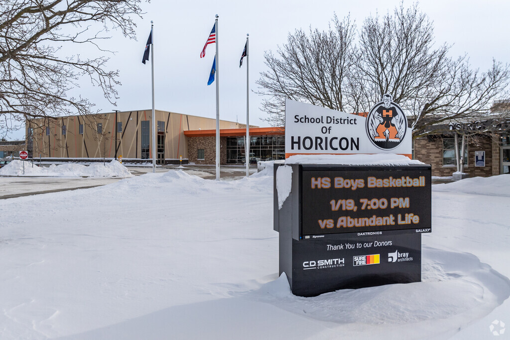 Horicon High School in Horicon, WI has an overall C+ Niche rating.
