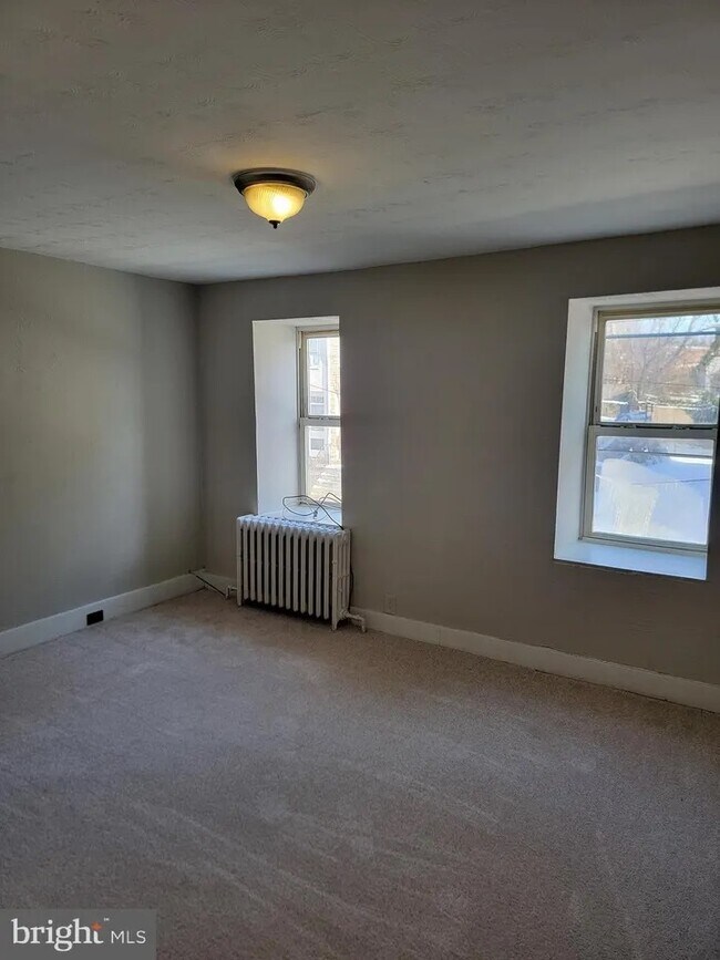 613 Walnut St, Norristown, PA 19401 - photo 7