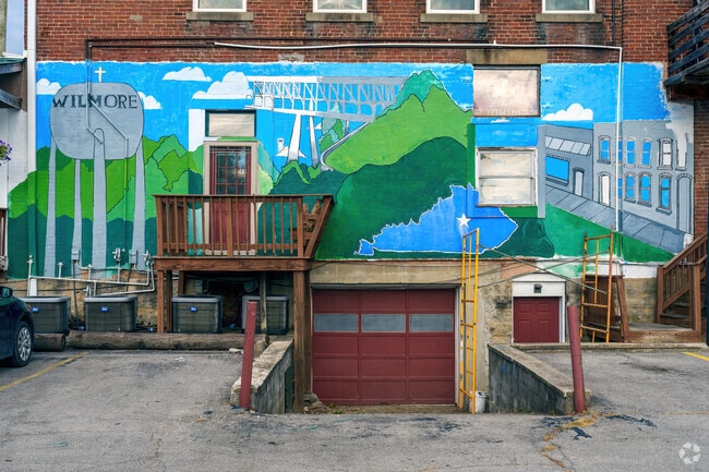 You can discover a scenic mural of Wilmore in Finch's Square.