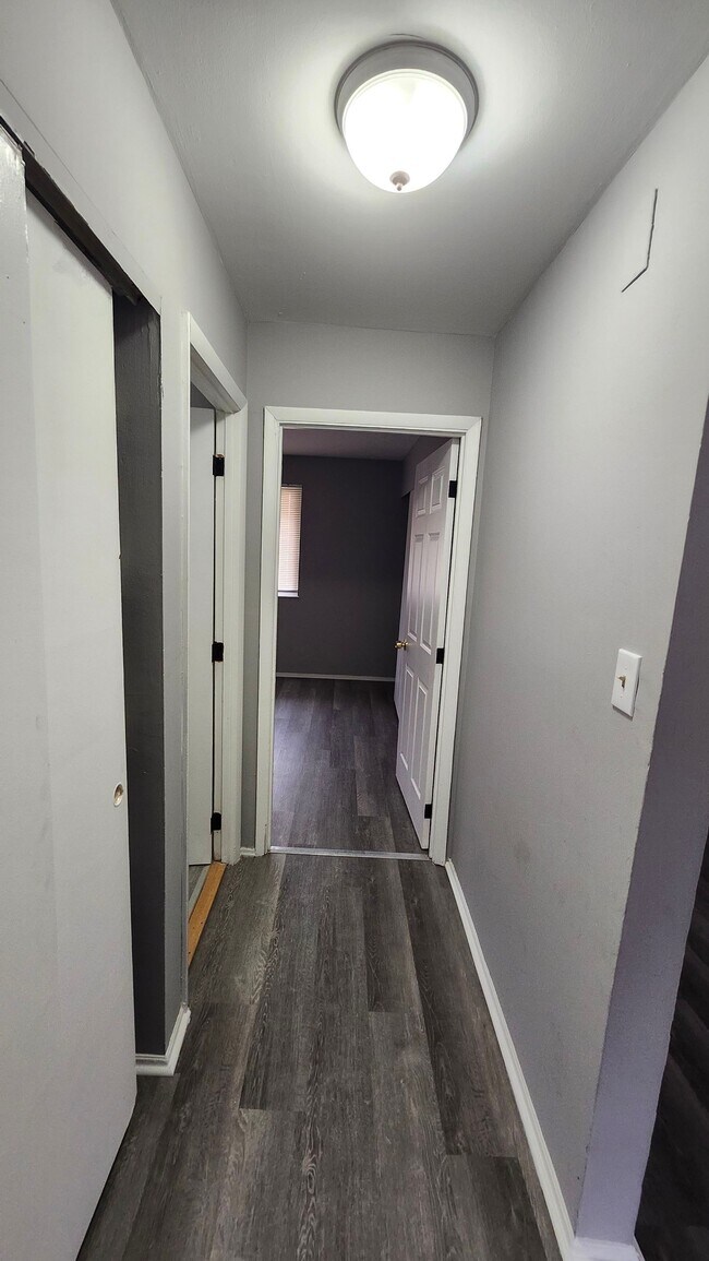 7848 Glenorchard Dr unit A, Cincinnati, OH 45237 - photo 6