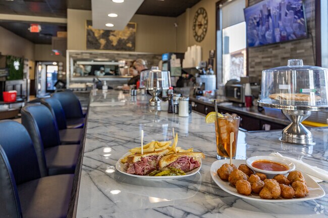 Several restaurants in Lenox Township have delicious meal options for residents to enjoy.