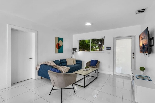 7061 Coolidge St unit ID1372322P, Hollywood, FL 33024 - photo 4