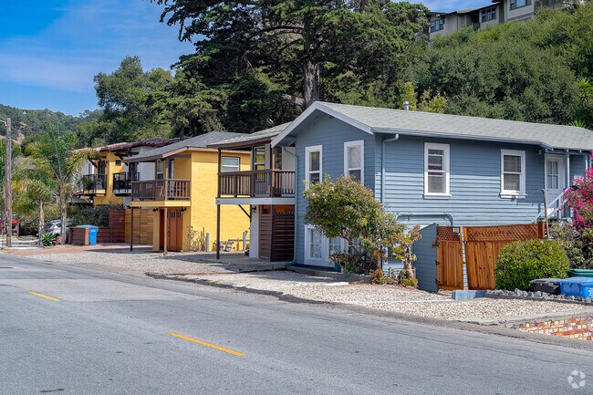 These beach homes are an excellent choice for summer vacations in Avila Beach.