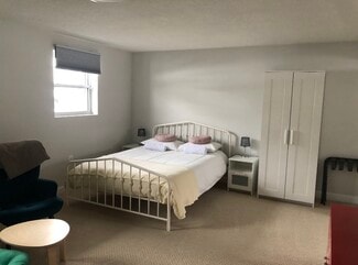 7922 Fitzroy St, Alexandria, VA 22309