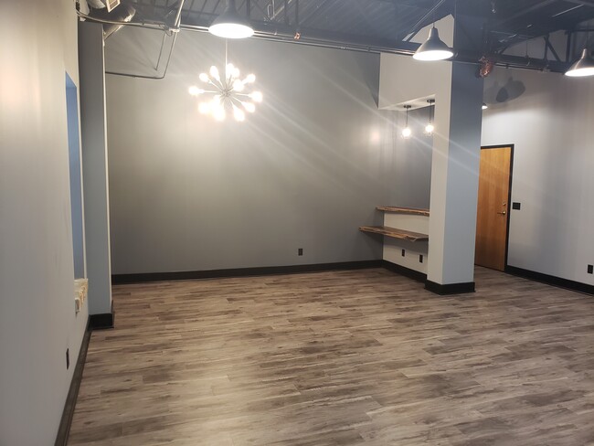 329 S Washington Square unit H, Lansing, MI 48933 - photo 4