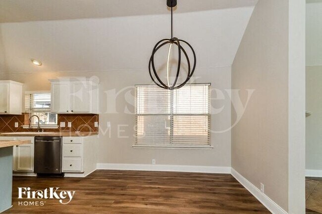 8828 Yosemite Trail, Crossroads, TX 76227 - photo 5