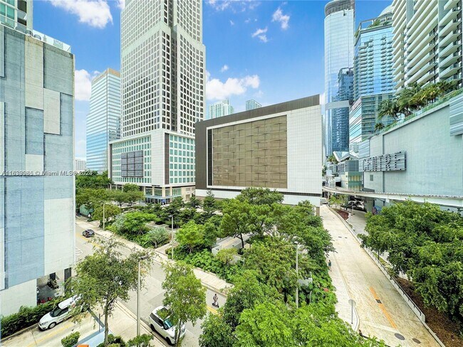 Brickell On The River unit 2207, Miami, FL 33131 - photo 7