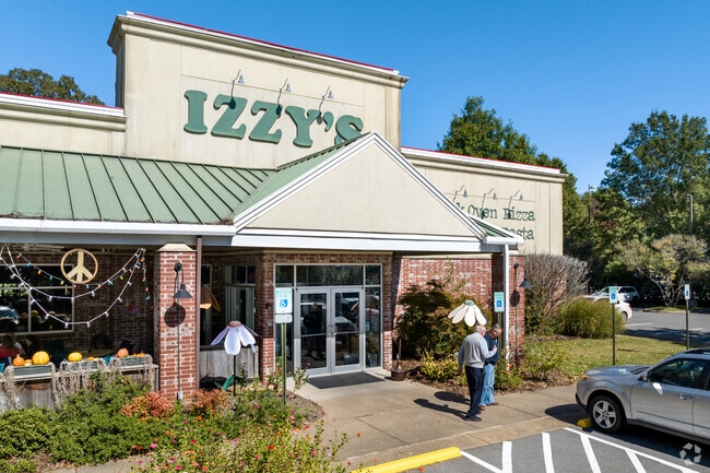 Izzy’s is a local favorite, offering vegan and gluten-free options.