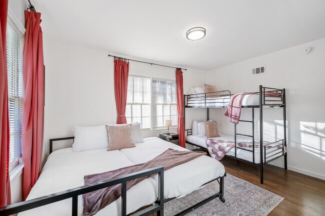 1464 E 41st St, Savannah, GA 31404 - photo 6