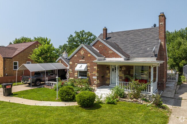 Traditional-style homes are popular in the Urbandale neighborhood.