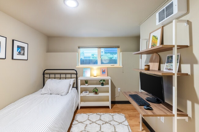 Aubrey Studios, Seattle, WA 98105 - photo 2