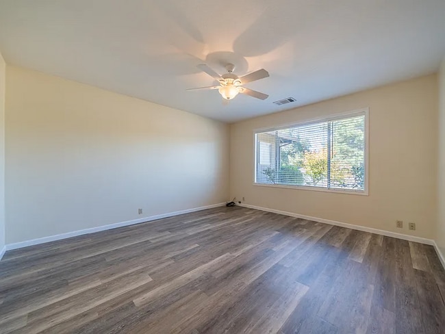 1201 Echo Rd, Redding, CA 96002 - photo 6