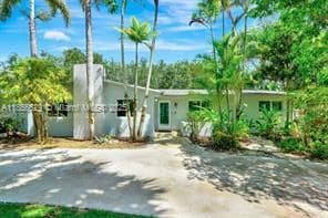 9775 SW 140th St, Miami, FL 33176