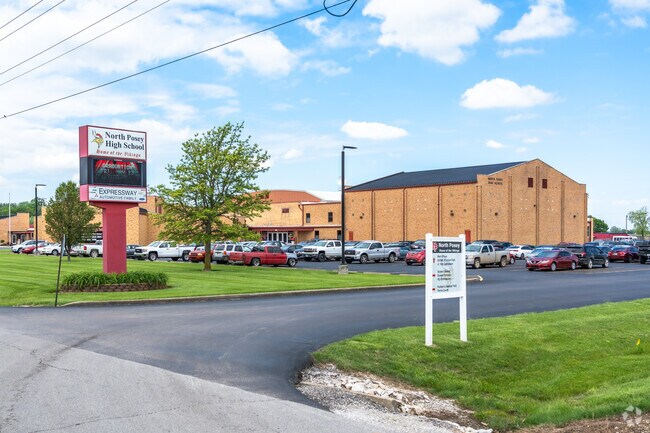 North Posey Senior High School is an above average public school serving grades 7-12.