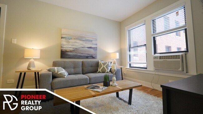 908 W George St unit 3, Chicago, IL 60657 - photo 3