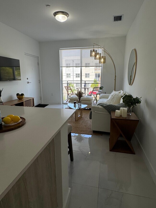 7190 SW 15th St Unit B2, Miami, FL 33144