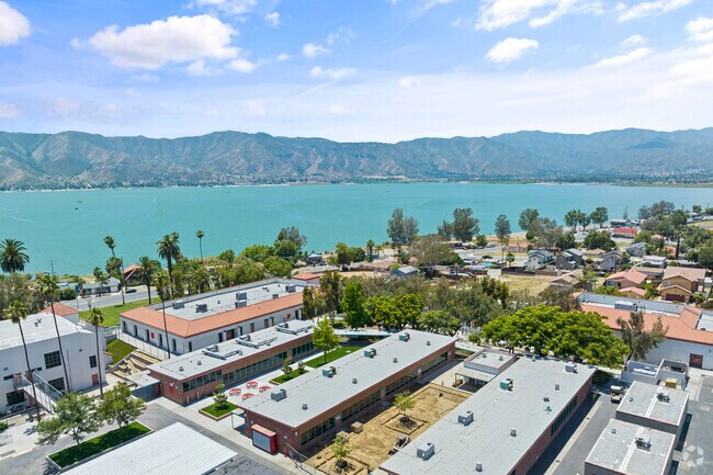 Elsinore Middle School offers a sprawling campus near Lake Elsinore.