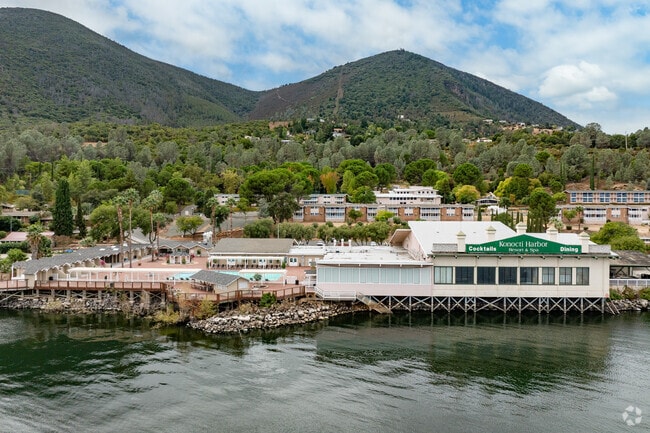 Soda Bay attractions include Konocti Resort & Spa where the restaurant is open Friday through Sunday.