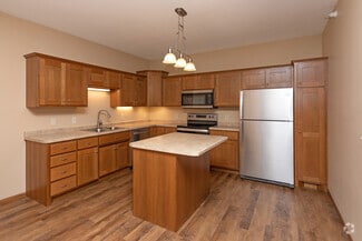 1125 1st St S, Sartell, MN 56377