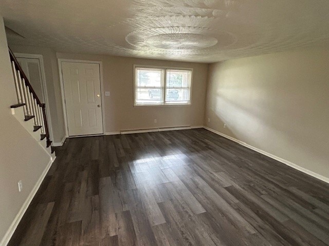 879 Camelia St NW, Hartville, OH 44632 - photo 4