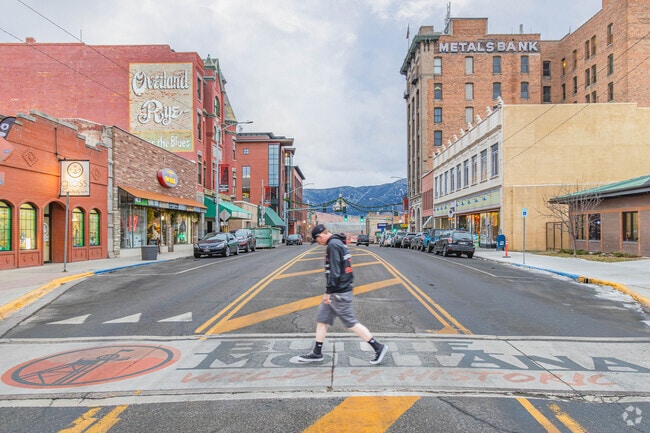 Plenty of restaurant and retail options mix with rich history in West Park Street.