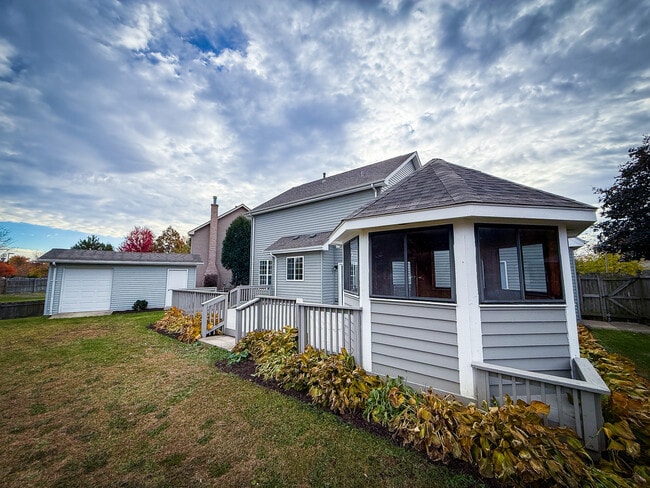 1629 Silver Springs Ct, Aurora, IL 60504 - photo 3