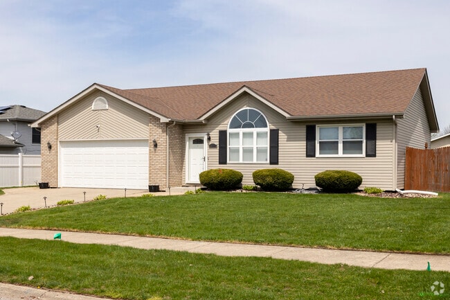 Ranch Style homes with large front yards are commonplace in Turkey Creek.