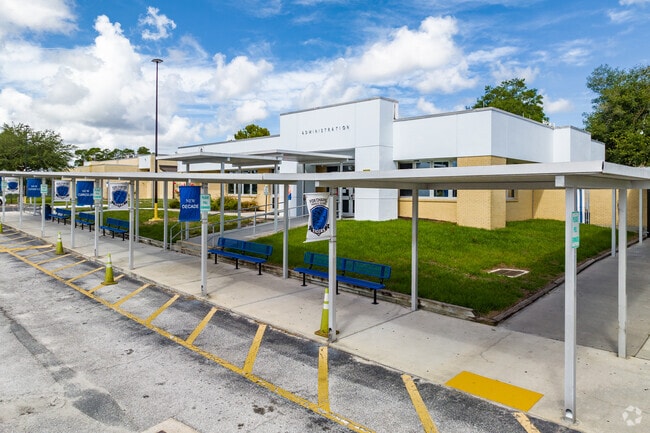 In Spring Hill Fox Chapel Middle, has a dedicated staff that is committed to preparing students.