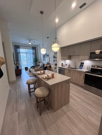 6131 NE 3rd Terrace Unit 104, Fort Lauderdale, FL 33334