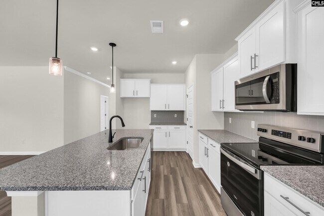 632 Honeydew Dr, West Columbia, SC 29170 - photo 4