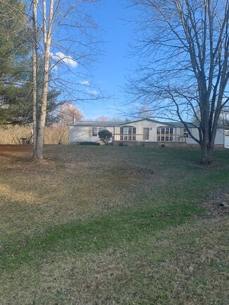 200 Hidden Farm Rd, Middlesboro, KY 40965