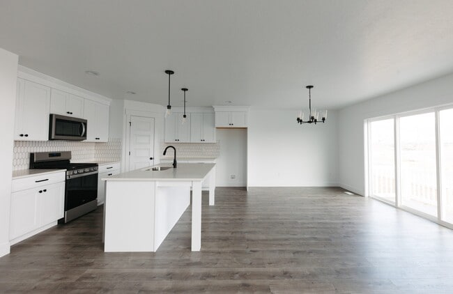 1044 N 3620 W, Lehi, UT 84043 - photo 7