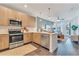 1018 N Caldwell St, Charlotte, NC 28206