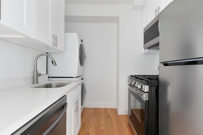 122 Prince St unit 4, Boston, MA 02113 - photo 2