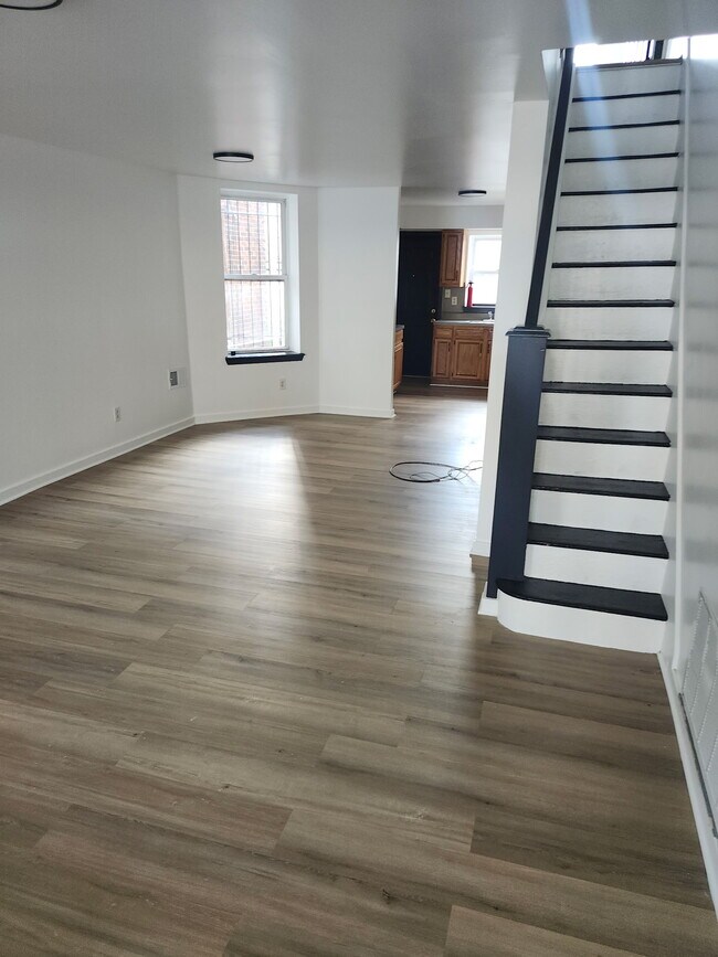 2048 S Alden St, Philadelphia, PA 19143