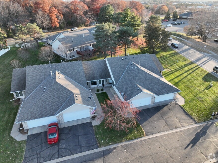 11847 Aberdeen St NE unit 11847, Minneapolis, MN 55449 - photo 2