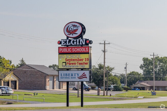 Elgin Middle School is a quality school located in Elgin area.