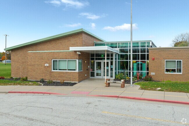 An entrance view to Bicentennial Elementary School.