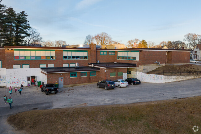 William Allen School is a public school in Strafford County serving students grades K-5.