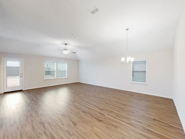 3129 Royal Throne Ct unit 36500452, Denton, TX 76208 - photo 7