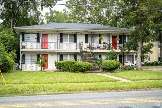 Apartment units in Downtown  Tallahassee offer affordable multi-family living for residents.