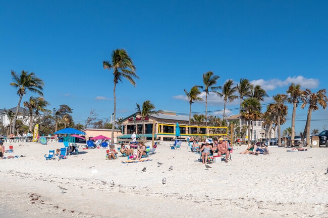 Bonita Beach offers ten public beach access points along the island.