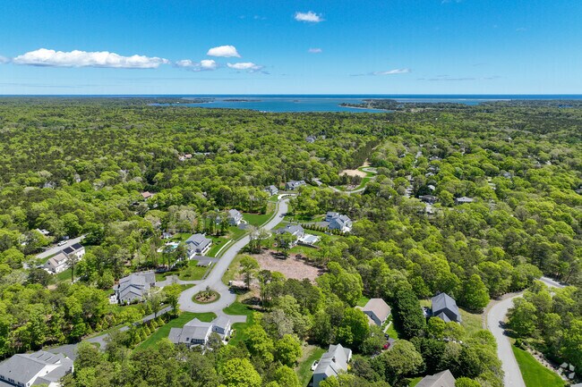 With its proximity to the ocean its no wonder why residents love living in East Harwich.